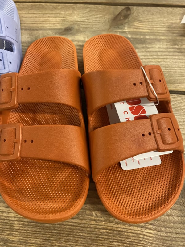 Chai Slipper (Basic) Freedom Moses