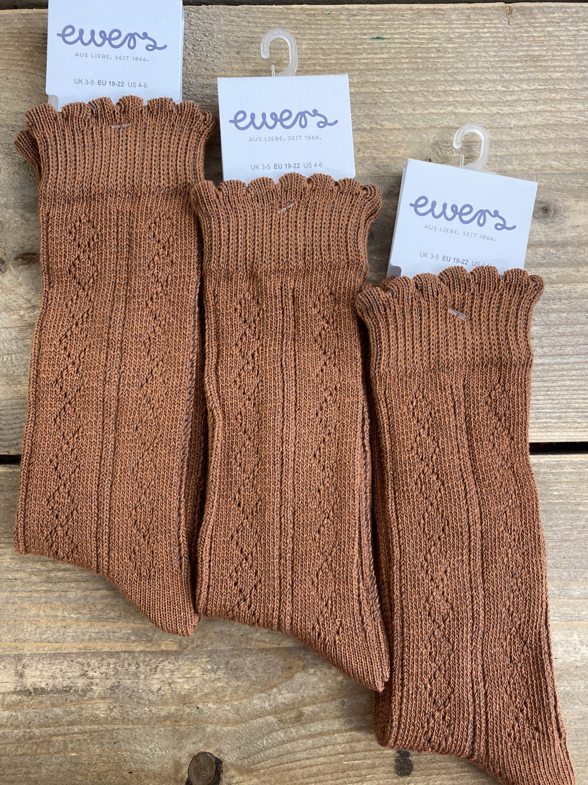 Kniekous Crochet Lace Brick Ewers