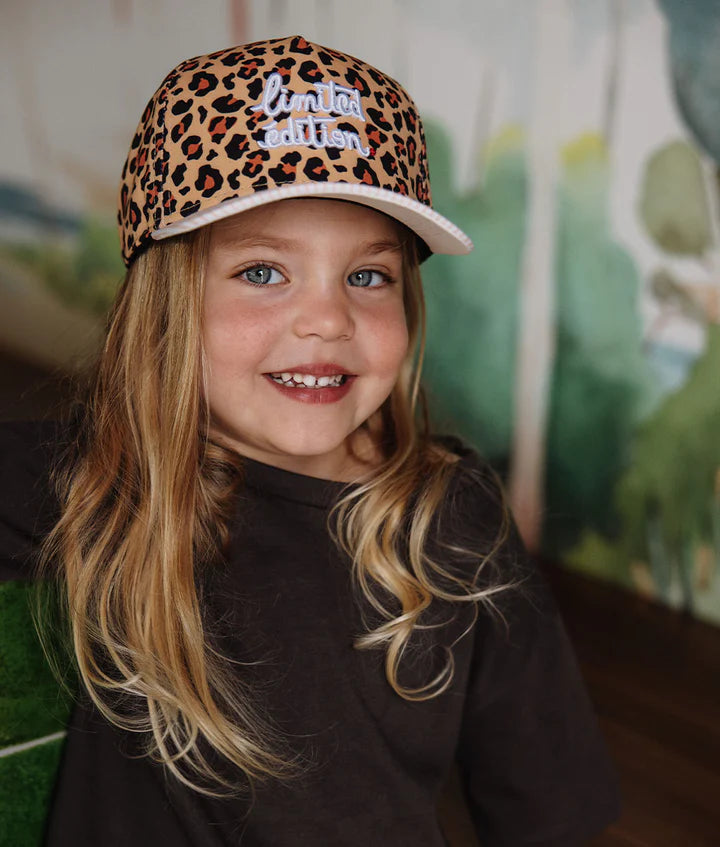 Leopard #6 Cap Hello Hossy