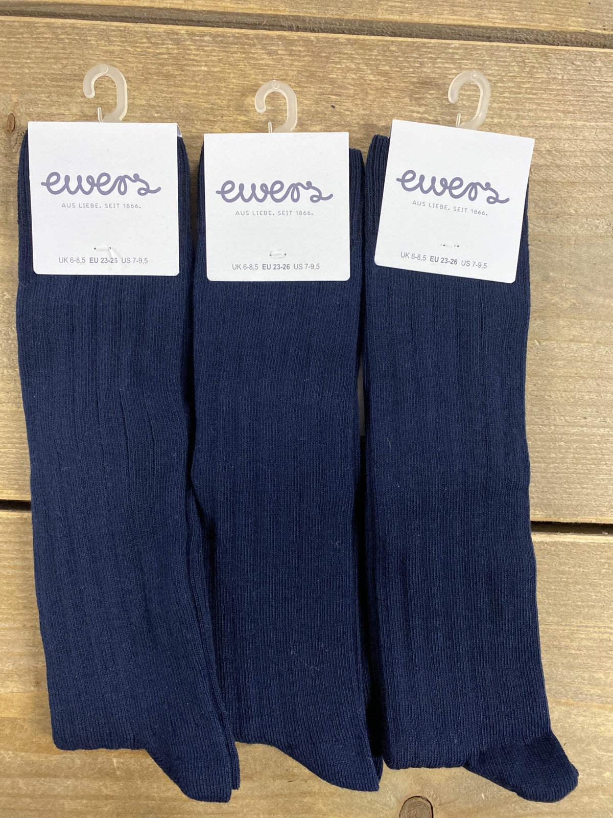 Kniekousen Navy Ewers