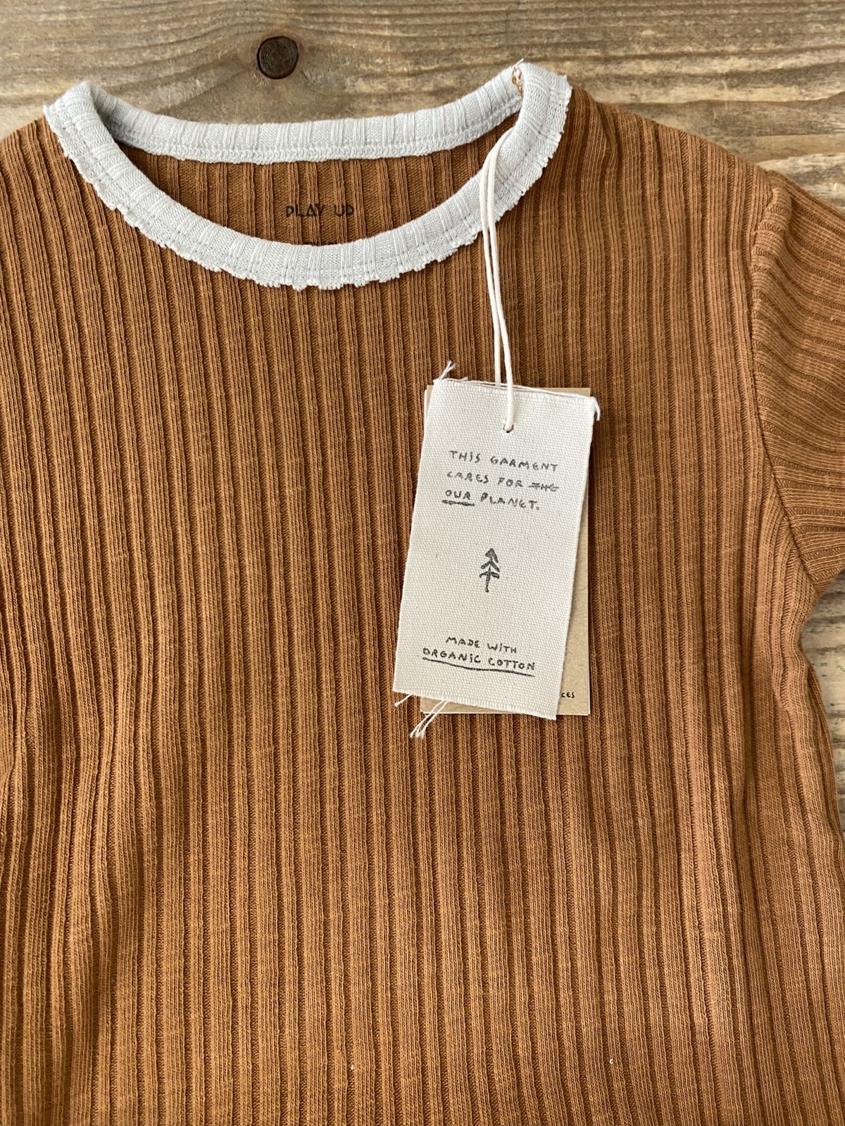 T-Shirt with Contrasting Details Eneida Play Up