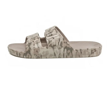 Wild Smoke Slipper (fancy) Freedom Moses