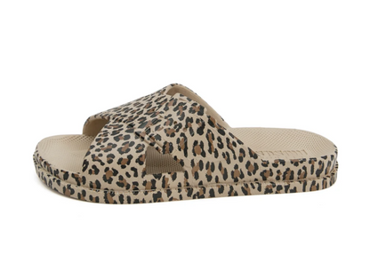 X Wildcat Slipper Freedom Moses