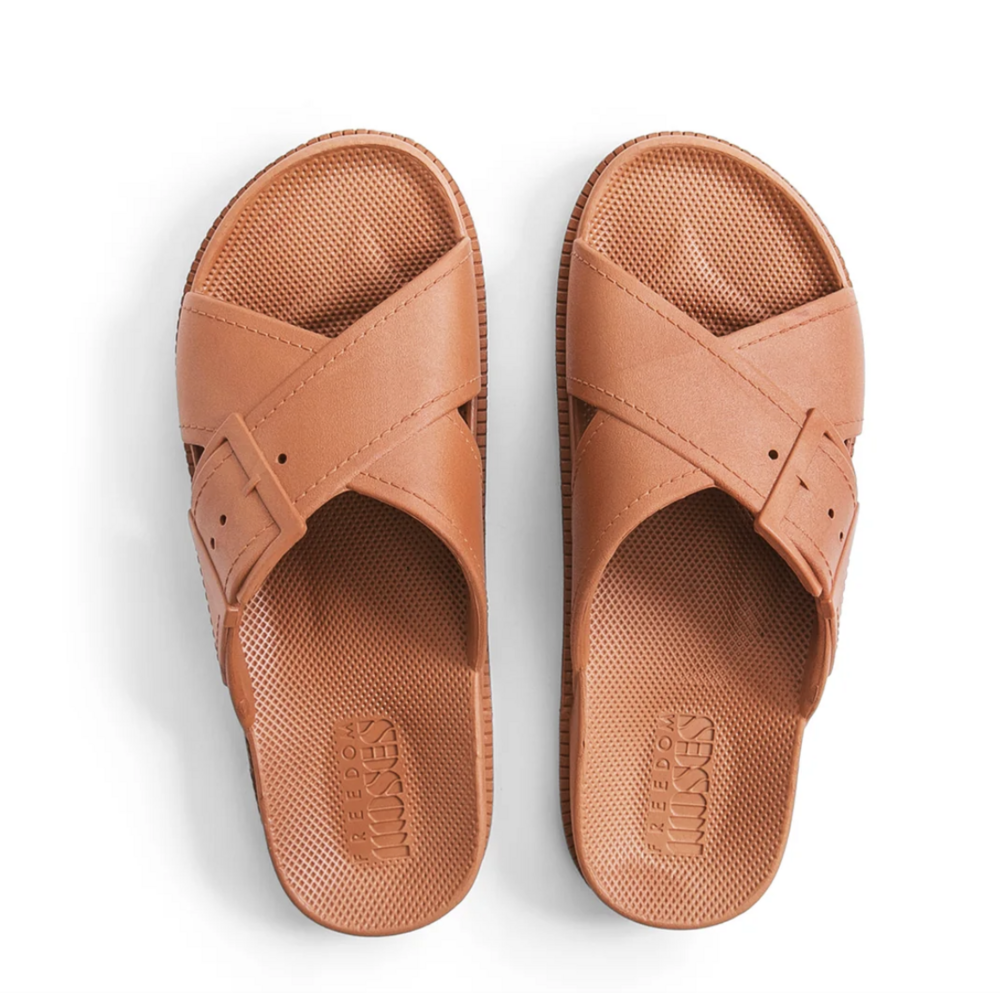 X Toffee Slipper Freedom Moses